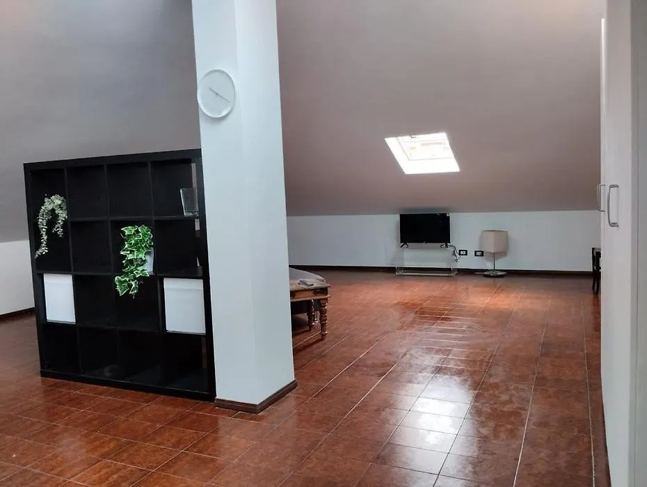 דירות קיאברי Viabado9 Mansarda Con Box איטליה